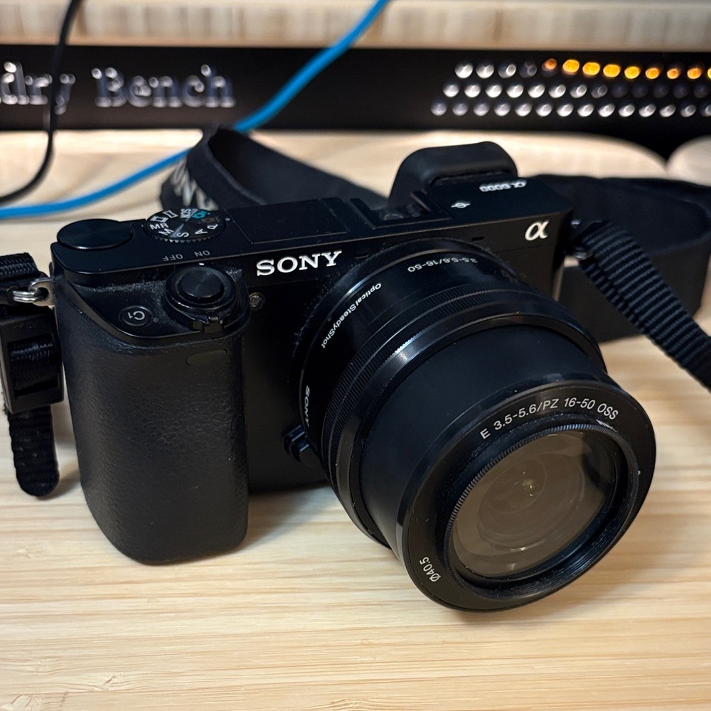 Sony Alpha a6000